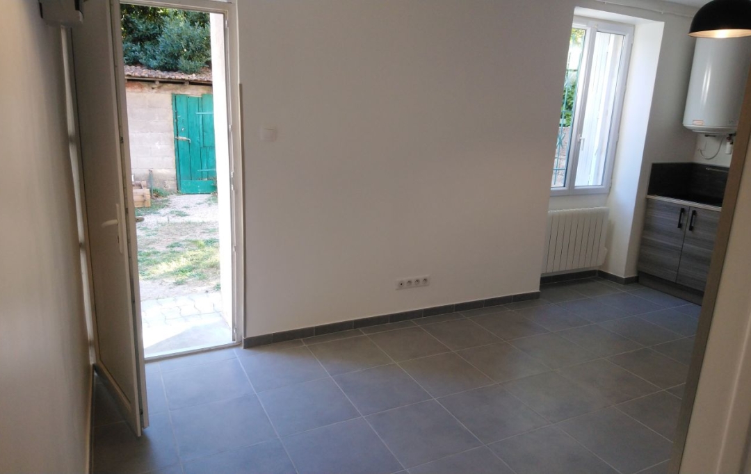 Annonces AVIGNON 84 : Appartement | SORGUES (84700) | 31 m2 | 540 € 