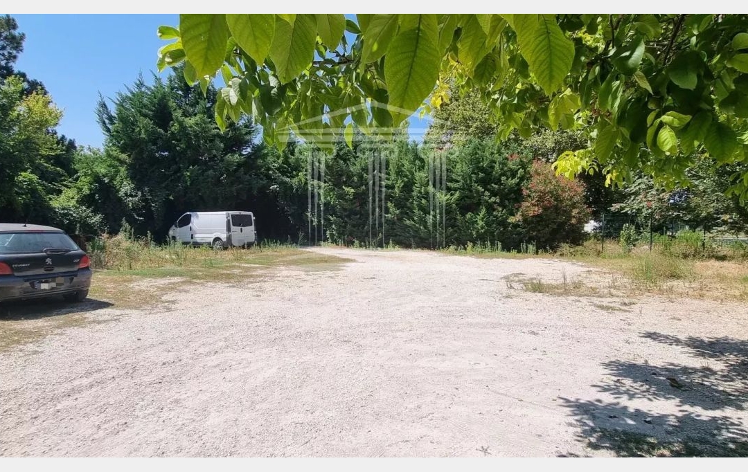 Annonces AVIGNON 84 : Terrain | SORGUES (84700) | 0 m2 | 190 000 € 