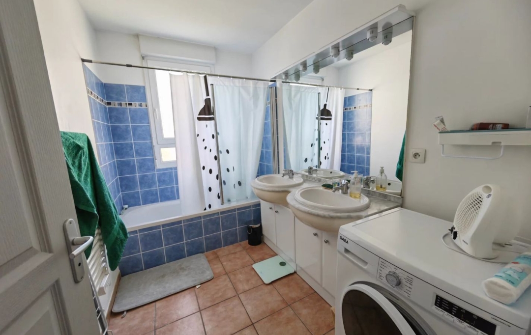 Annonces AVIGNON 84 : Appartement | ENTRAIGUES-SUR-LA-SORGUE (84320) | 53 m2 | 123 000 € 