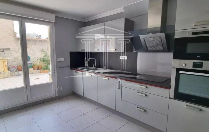  Annonces AVIGNON 84 Maison / Villa | SORGUES (84700) | 185 m2 | 244 000 € 